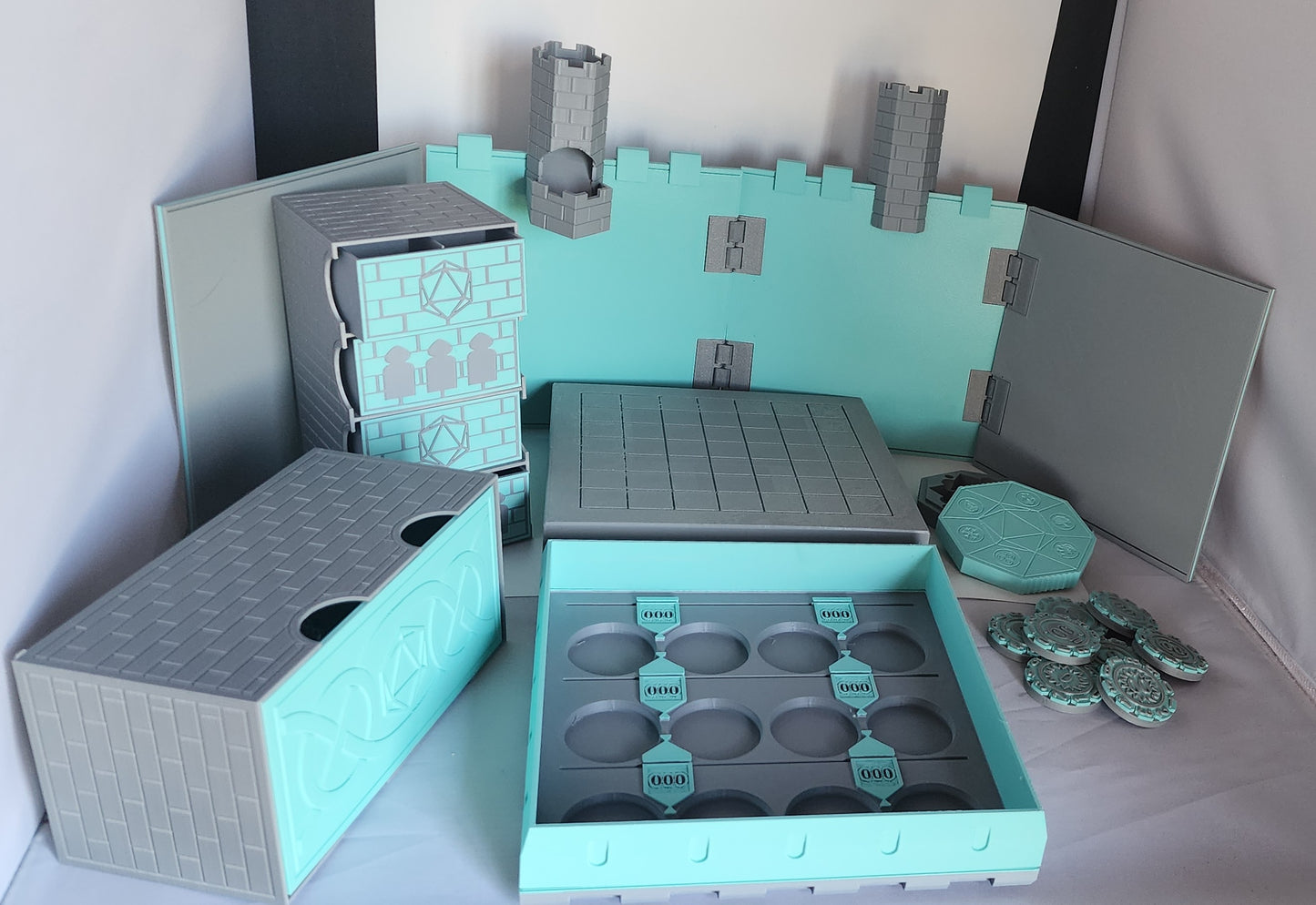 DM/GM Dragon Castle Screen All in one kit, Dice Tower, Battle Map, Combat Tracker, Dice Boxes, Multiple Storage Options, Dice Trays.