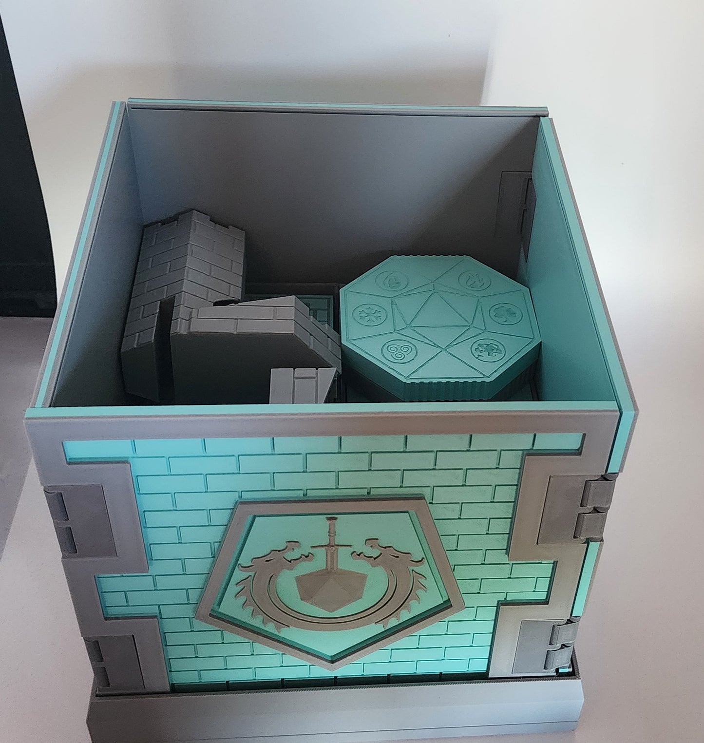 DM/GM Dragon Castle Screen All in one kit, Dice Tower, Battle Map, Combat Tracker, Dice Boxes, Multiple Storage Options, Dice Trays.